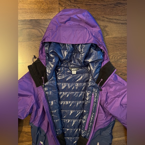 MEC Down Insulated Jacket. Size US XS. - Picture 3 of 3